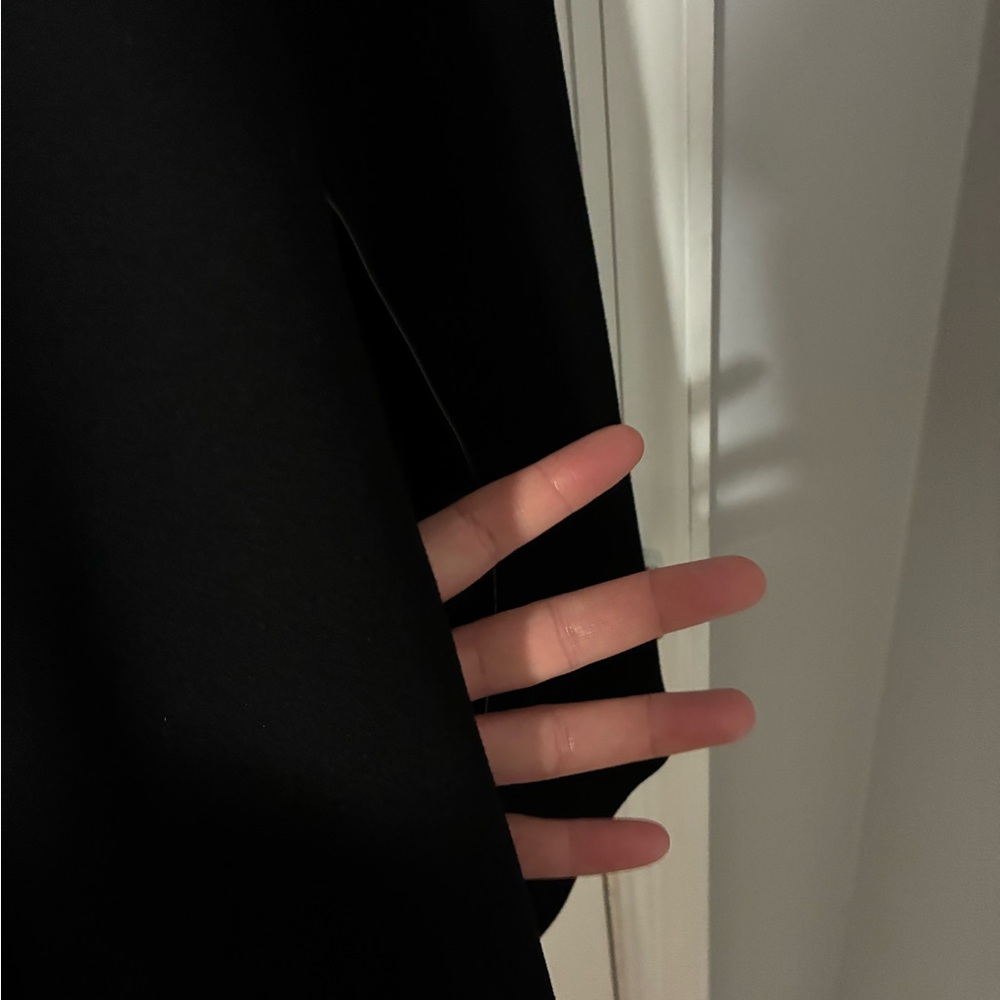 Black Cape by Anna Klein - Picture 3 of 4